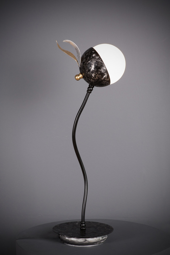 Detach Leaf - Table Lamp